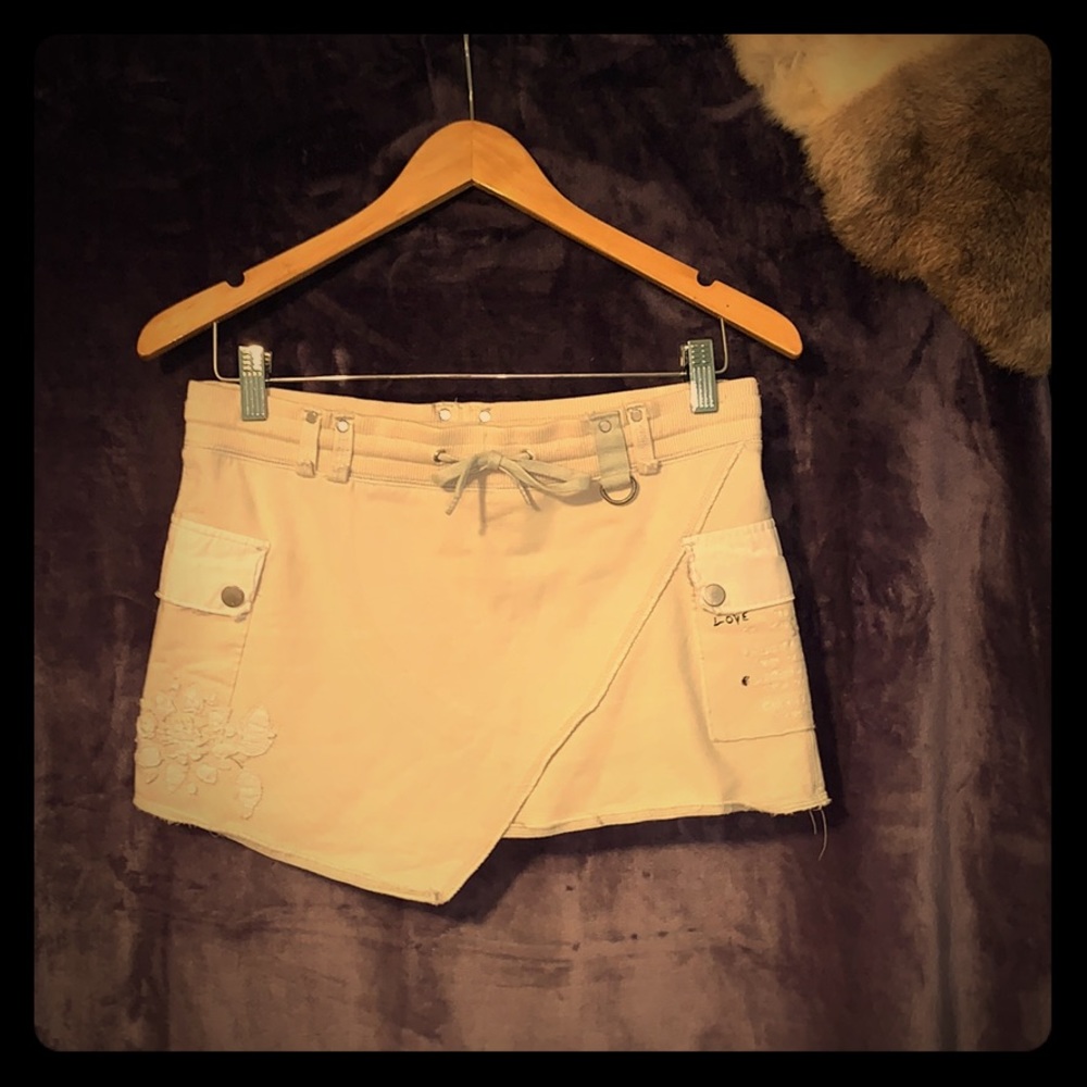 Triple Five Soul Asymmetric Med Khaki Floral Skirt